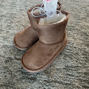 NWT Children's Place Boots